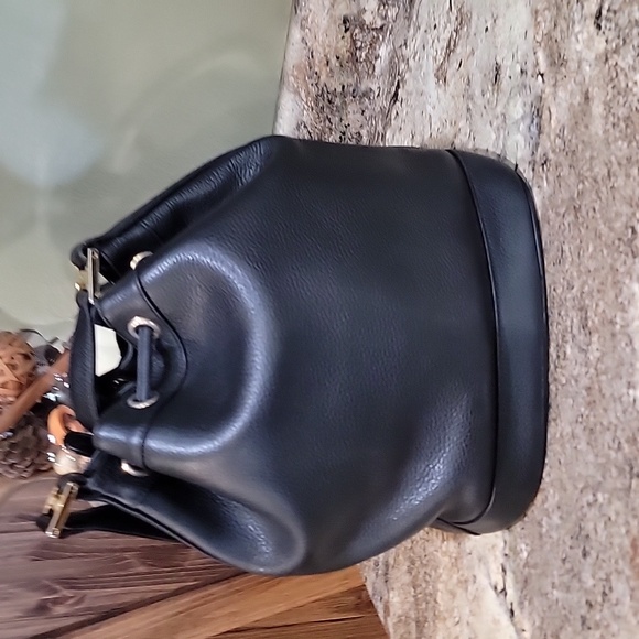 MCM EUC Vintage Drawstring Black Gold Hardware Leather Bucket Bag Crossbody - Picture 4 of 7